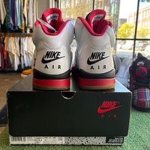 Load image into Gallery viewer, Jordan Black Tongue Fire Red 5s Size 12
