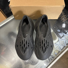 Load image into Gallery viewer, Yeezy Onyx Foam Runners Size 6
