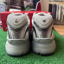 Load image into Gallery viewer, Valentino Low Runners Size 44
