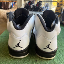 Load image into Gallery viewer, Jordan Reverse Metallic 5s Size 8.5
