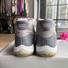 Load image into Gallery viewer, Jordan Cool Grey 11s Size 10.5
