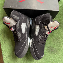 Load image into Gallery viewer, Jordan Reimagined Metallic 5s Size 10.5
