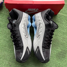 Load image into Gallery viewer, Nike Shox R4s Size 9

