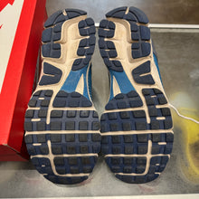 Load image into Gallery viewer, Nike Zoom Vomero 5s Size 11
