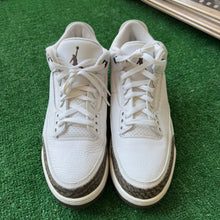 Load image into Gallery viewer, Jordan Mocha 3s Size 12
