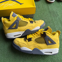 Load image into Gallery viewer, Jordan Lightning 4s Size 9
