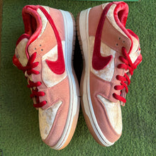 Load image into Gallery viewer, Nike SB StrangeLove Low Dunks Size 11.5
