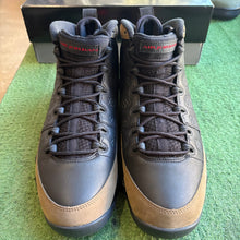 Load image into Gallery viewer, Jordan Olive 9s Size 8.5
