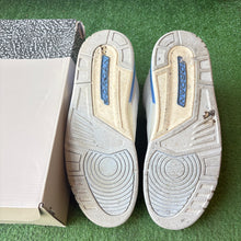 Load image into Gallery viewer, Jordan Lucky Shorts 3s Size 11

