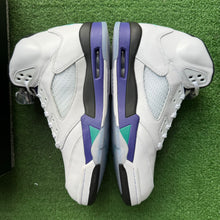 Load image into Gallery viewer, Jordan Grape 5s Size 10.5
