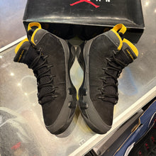 Load image into Gallery viewer, Jordan University Gold 9s Size 8.5
