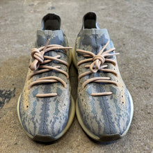 Load image into Gallery viewer, Adidas Yeezy Mist 380s Size 9.5
