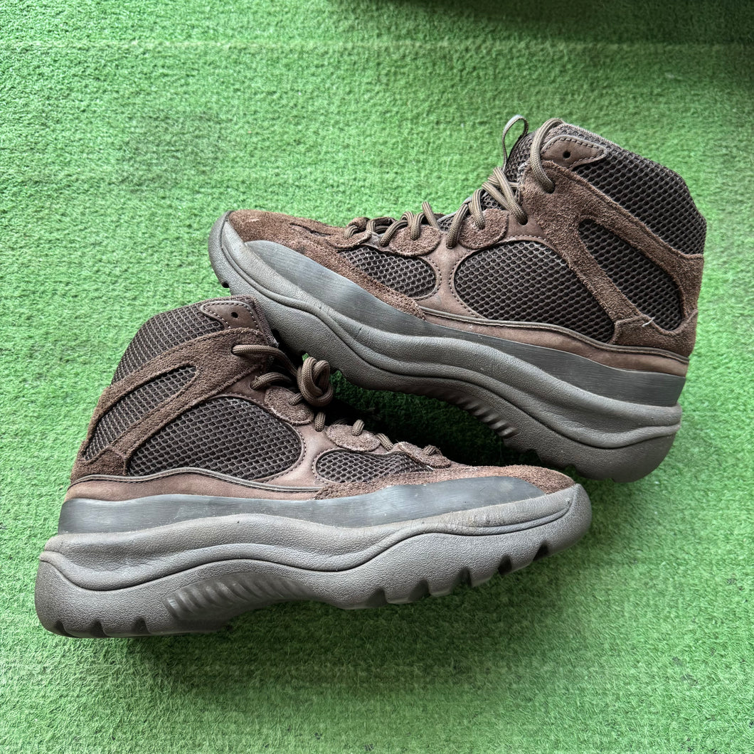 Yeezy DSRT Oil Boots Size 10.5