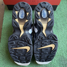 Load image into Gallery viewer, Nike Air Max DT 96s Size 9
