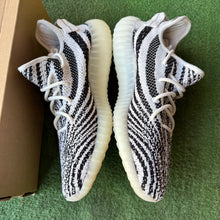 Load image into Gallery viewer, Yeezy Zebra 350 V2s Size 12
