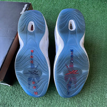 Load image into Gallery viewer, Reebok Double Cross Mid Questions Size 11.5
