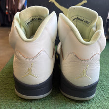 Load image into Gallery viewer, Jordan Luminous Green 5s Size 10.5W/9M
