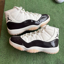 Load image into Gallery viewer, Jordan Neapolitan 11s Size 7W/5.5M
