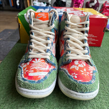 Load image into Gallery viewer, Nike SB Hawaii High Dunks Size 8
