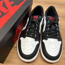 Load image into Gallery viewer, Jordan Black Toe Low 1s Size 9
