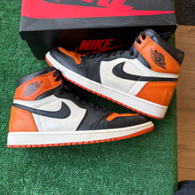 Load image into Gallery viewer, Jordan 2015 Shattered Backboards Size 12

