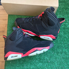 Load image into Gallery viewer, Jordan Salesman 6s Size 10.5

