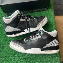 Load image into Gallery viewer, Jordan Green Glow 3s Size 12
