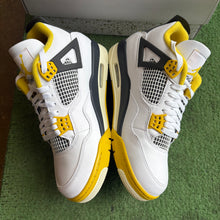 Load image into Gallery viewer, Jordan Vivid Sulfur 4s Size 10.5W/9M
