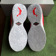 Load image into Gallery viewer, Nike LeBron Mimi Plange 20s Size 11
