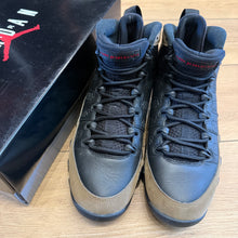 Load image into Gallery viewer, Jordan Olive 9s Size 7.5
