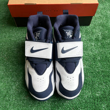 Load image into Gallery viewer, Nike Cowboys Air Diamond Turfs Size 12
