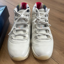 Load image into Gallery viewer, Jordan 285 11s Size 9
