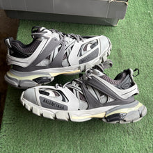 Load image into Gallery viewer, Balenciaga LED Tracks Size 41
