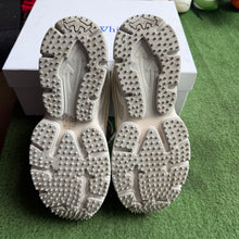 Load image into Gallery viewer, Off White Be Right Back Sneakers Size 42
