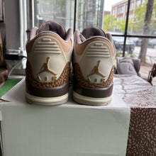 Load image into Gallery viewer, Jordan Palomino 3s Size 9
