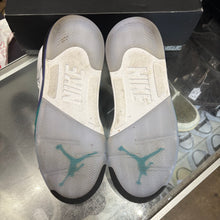 Load image into Gallery viewer, Jordan Grape 5s Size 10
