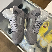 Load image into Gallery viewer, Jordan Wolf Grey 5s Size 8
