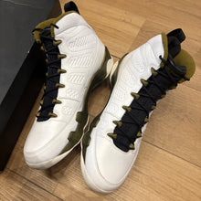 Load image into Gallery viewer, Jordan Statue 9s Size 12
