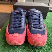 Load image into Gallery viewer, RAF Simons Osweegos Size 8.5
