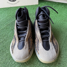 Load image into Gallery viewer, Adidas Yeezy Amber Tint QNTMs Size 11
