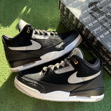 Load image into Gallery viewer, Jordan Tinker 3s Size 10.5

