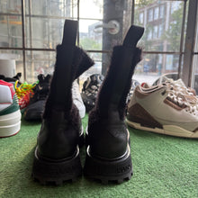 Load image into Gallery viewer, Dolce &amp; Gabbana High Boots Size 37
