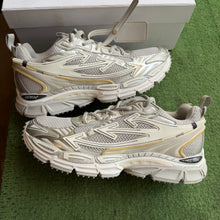 Load image into Gallery viewer, Off White Be Right Back Sneakers Size 42
