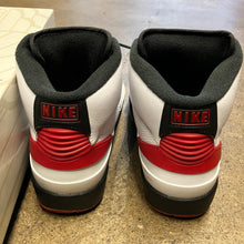 Load image into Gallery viewer, Jordan Chicago 2s Size 8.5
