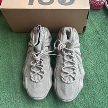 Load image into Gallery viewer, Yeezy Stone Flax 450s Size 11
