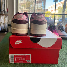 Load image into Gallery viewer, Nike Valentines Day Low Dunks Size 8.5
