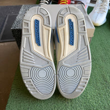 Load image into Gallery viewer, Jordan Lucky Shorts 3 Size 9
