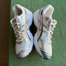 Load image into Gallery viewer, ASICS Cream Sweet Pink Gel-Kayano 14s Size 11
