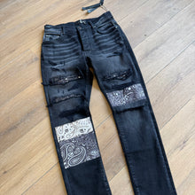 Load image into Gallery viewer, Amiri Denim Size 30
