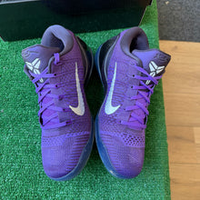 Load image into Gallery viewer, Nike Kobe Moonwalker Protro Low 9s Size 8
